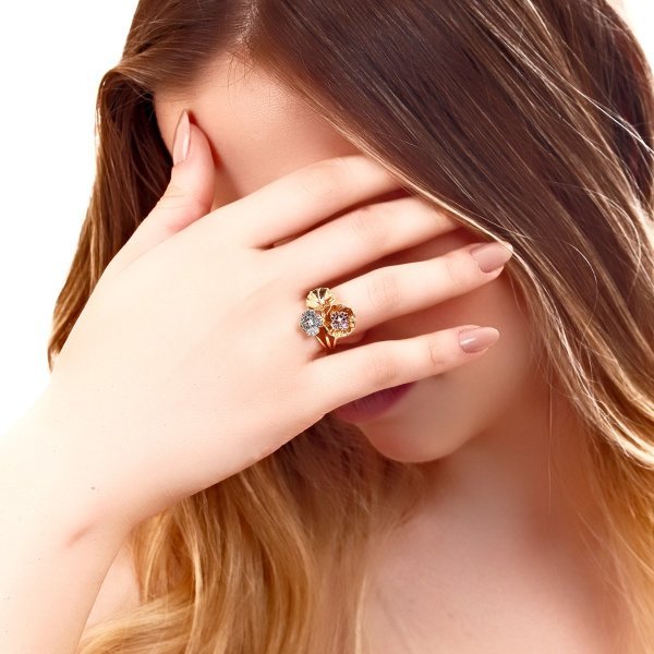 TAŞLI ÇİÇEKLİ YÜZÜK