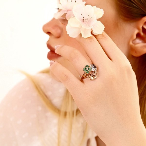 TAŞLI ÇİÇEKLİ YÜZÜK