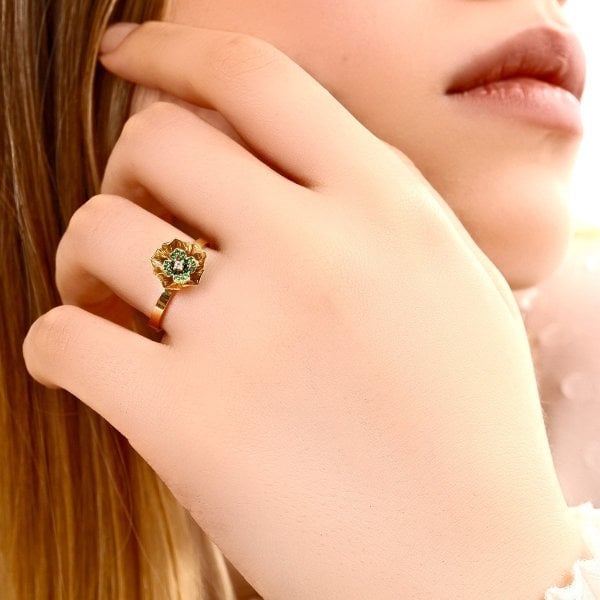 TAŞLI ÇİÇEKLİ YÜZÜK