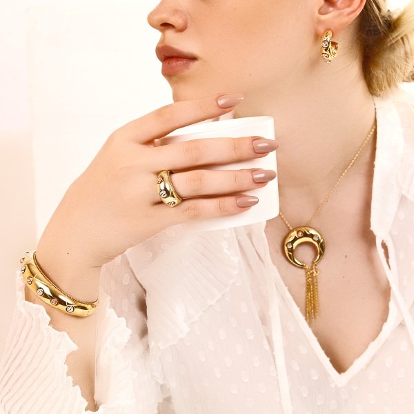 Dorikalı Zincir Detaylı Gümüş Set