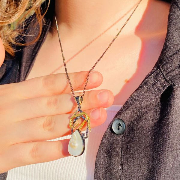 Doğal Sedef Taşlı Tasarım Kolye
