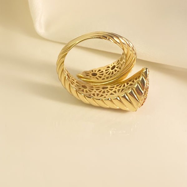 Burgu Taşlı Yüzük