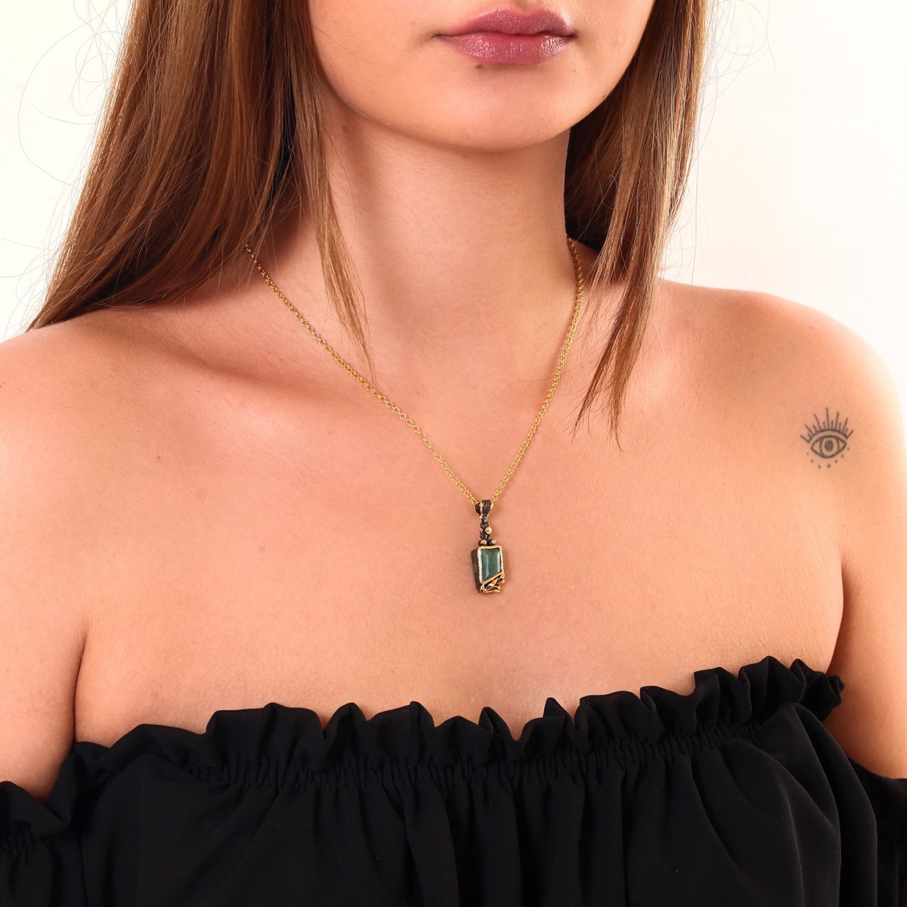 Kök Zümrüt Taşlı Gümüş Kolye