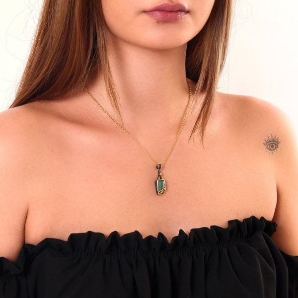 Kök Zümrüt Taşlı Gümüş Kolye