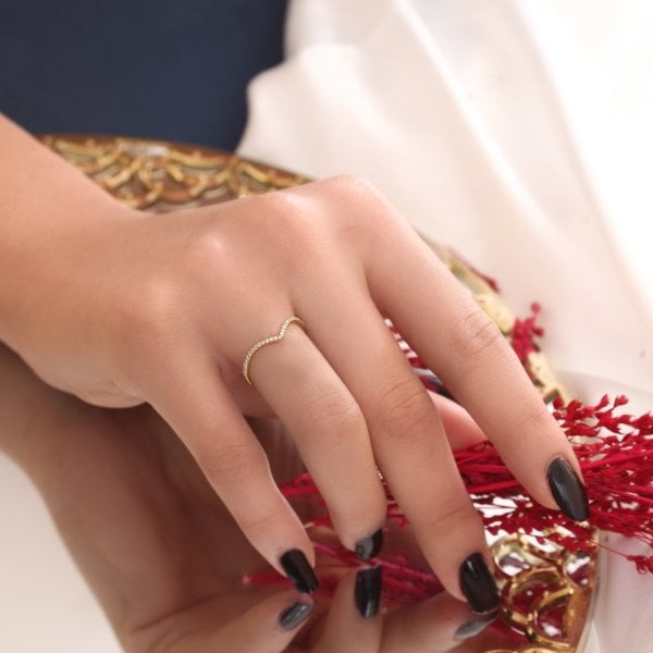 Zirkon Taşlı V Model Gümüş Yüzük