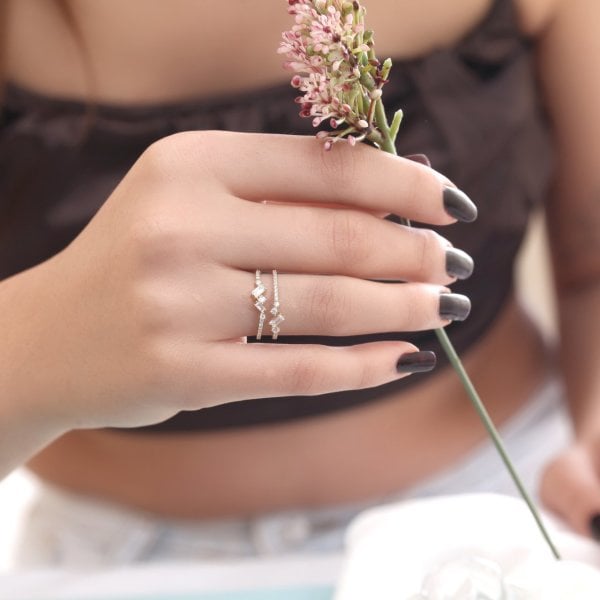 Özel Tasarım Zirkon Taşlı Gümüş Yüzük