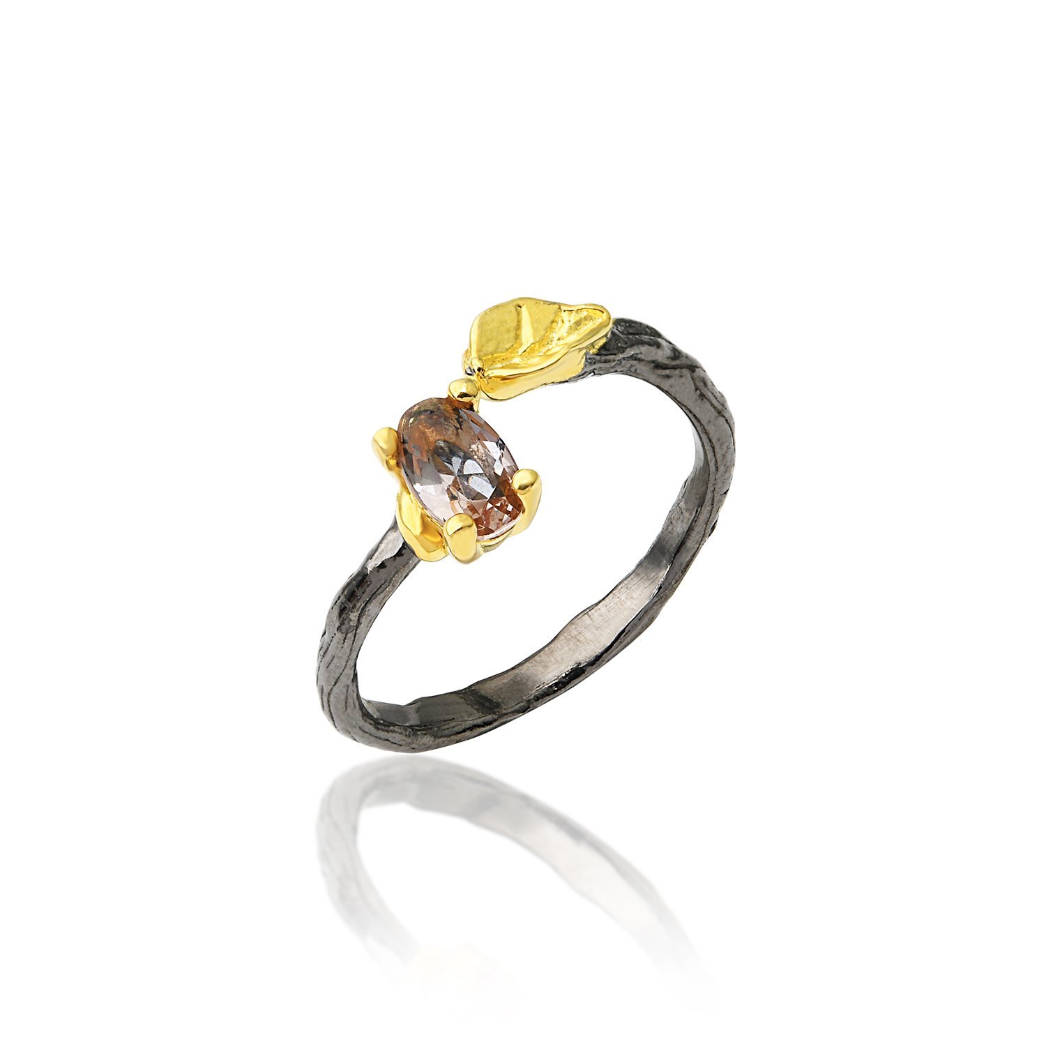 Oval Zultanit Taşlı Yaprak Detaylı Yüzük