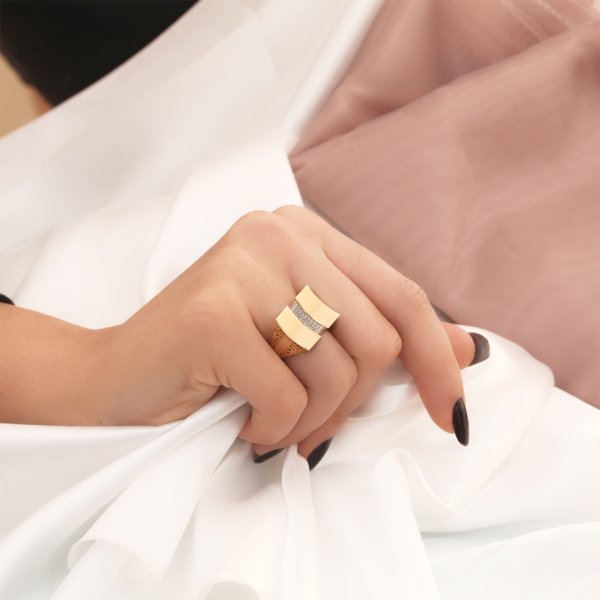 Üç Sıralı Zirkon Taşlı Gümüş Yüzük