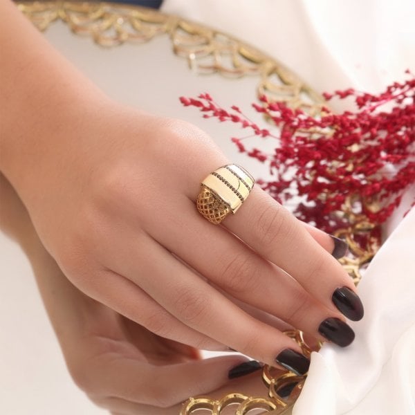 İşlemeli ve Zirkon Taşlı Yüzük