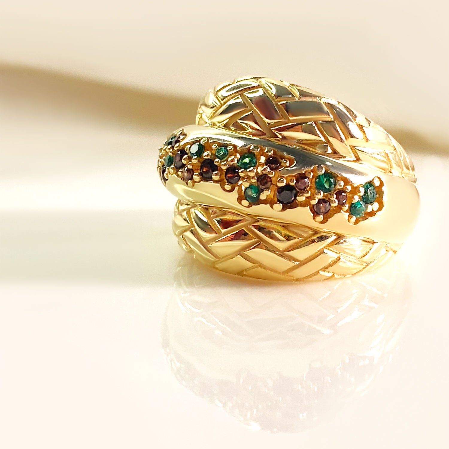 Yeşil ve Kahverengi Zirkon Taşlı Parlak Yüzük