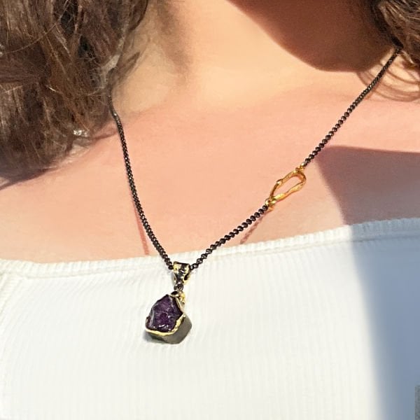 Doğal Rough Ametist Taşlı Gümüş Kolye