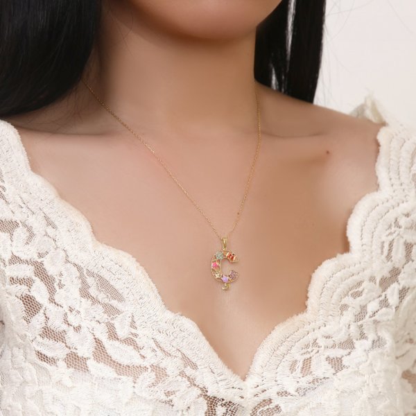 Mineli 'Ç' Harfli Gümüş Kolye