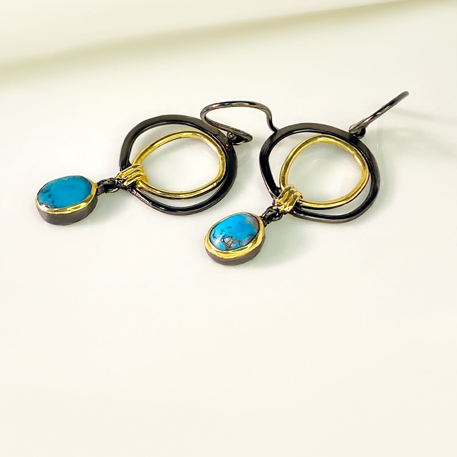 Doğal Firuze Taşlı Gümüş Küpe