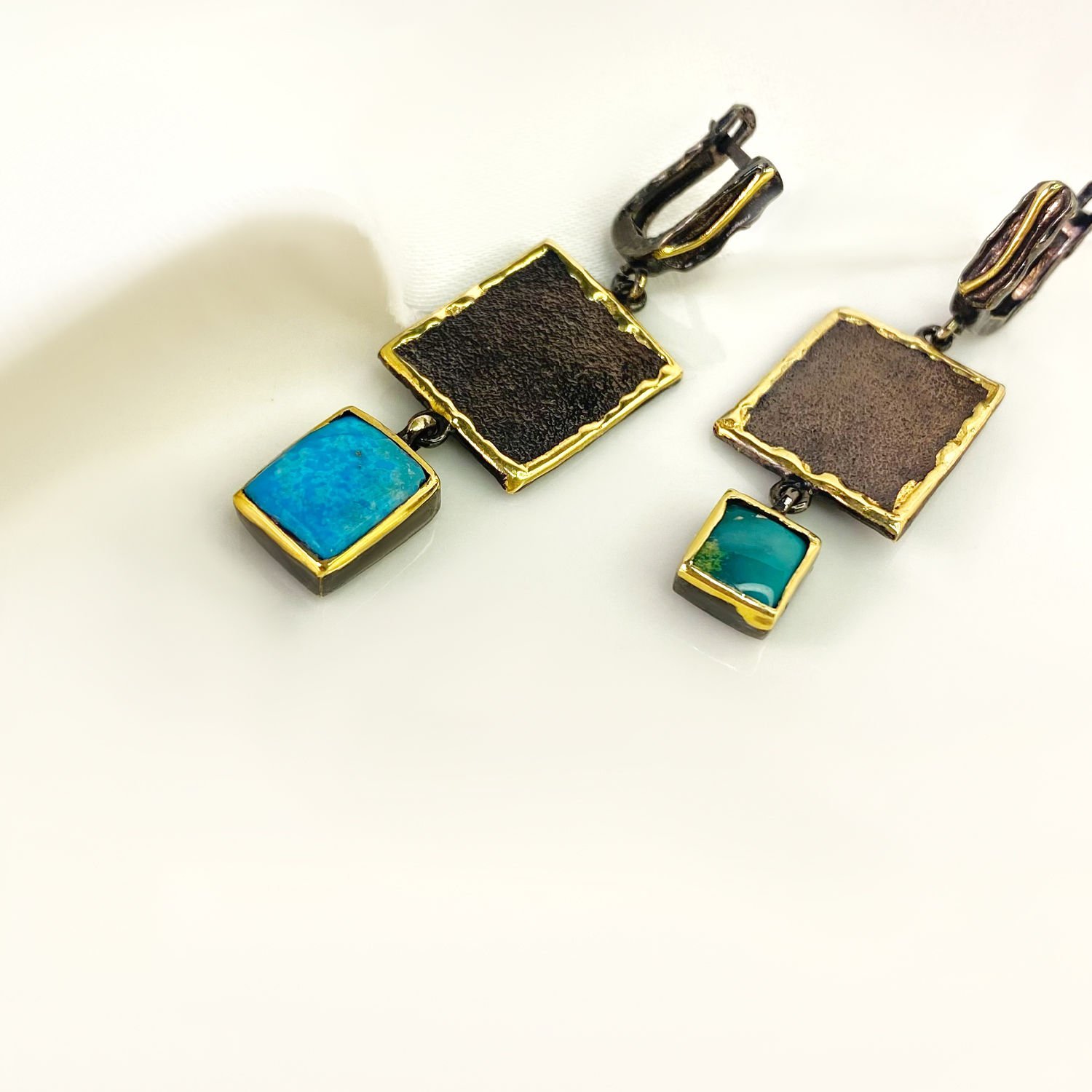 Doğal Firuze Taşlı Gümüş Küpe